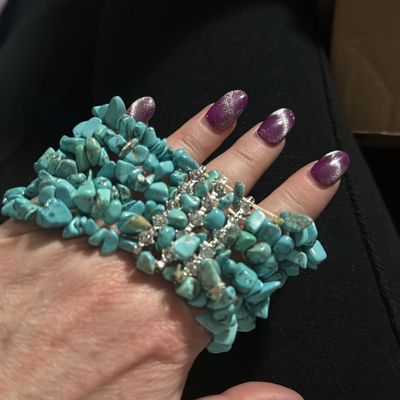 Turquoise and rhinestone 6 band bracelet - Picture 3 of 3